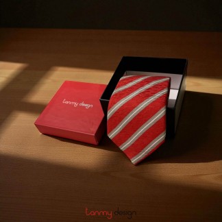 Cà vạt lụa họa tiết kẻ đỏ ( các mẫu )